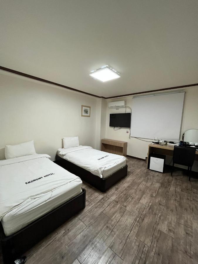 Ekonomy Hotel Mokpo Ngoại thất bức ảnh