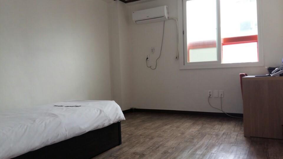 Ekonomy Hotel Mokpo Ngoại thất bức ảnh